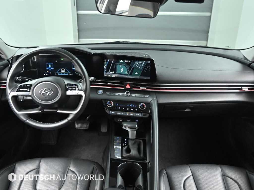 Hyundai Avante — photo 08
