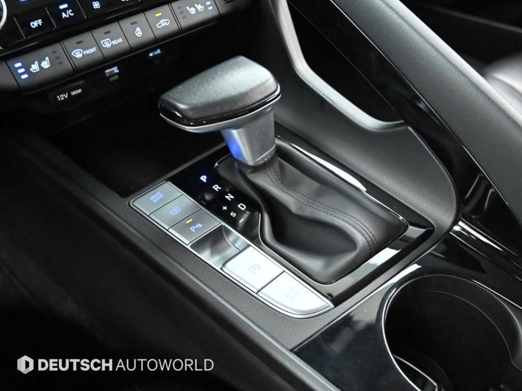 Hyundai Avante — photo 12