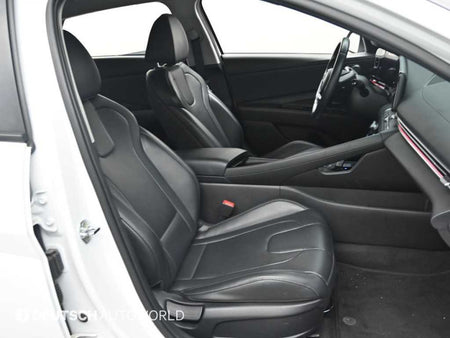 Hyundai Avante — photo 14