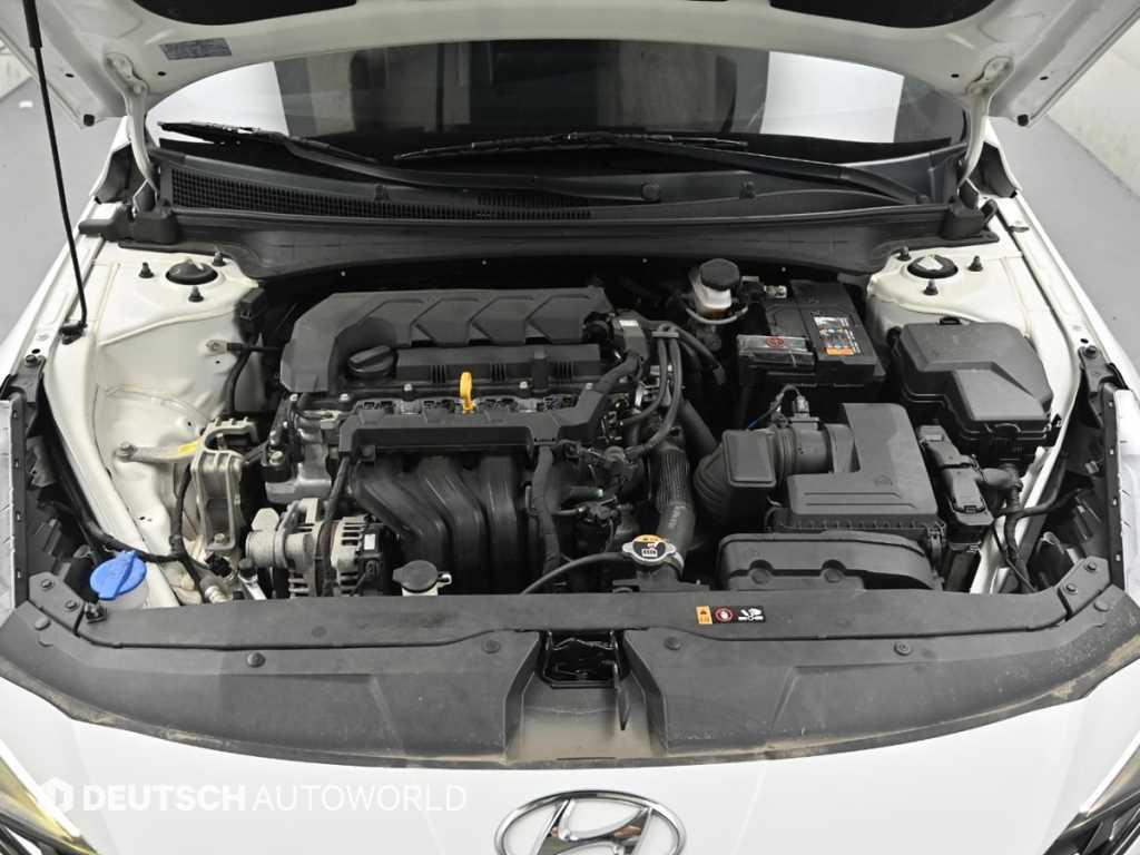 Hyundai Avante — photo 20