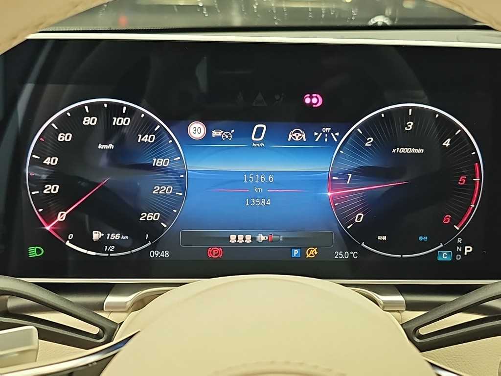 Mercedes-Benz S-Class — photo 07
