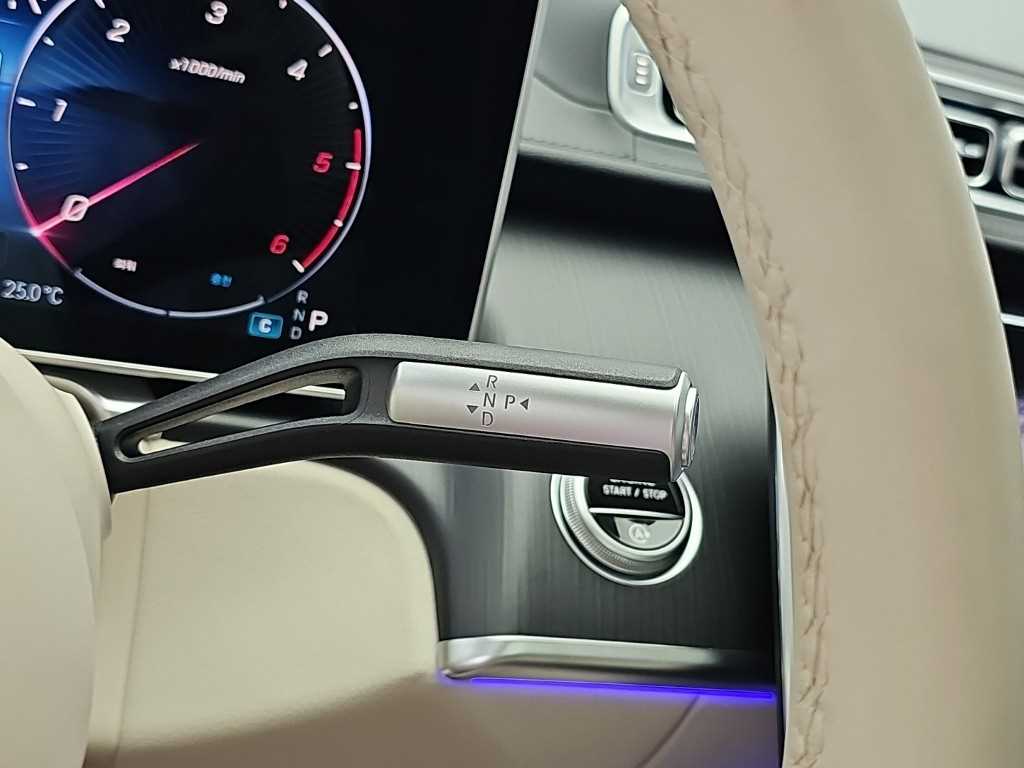 Mercedes-Benz S-Class — photo 08