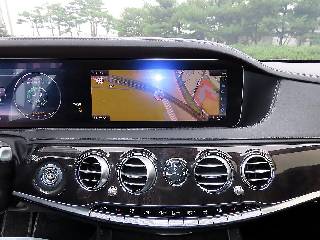 Mercedes-Benz S-Class — photo 13