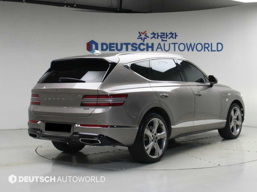 Genesis GV80 — photo 02