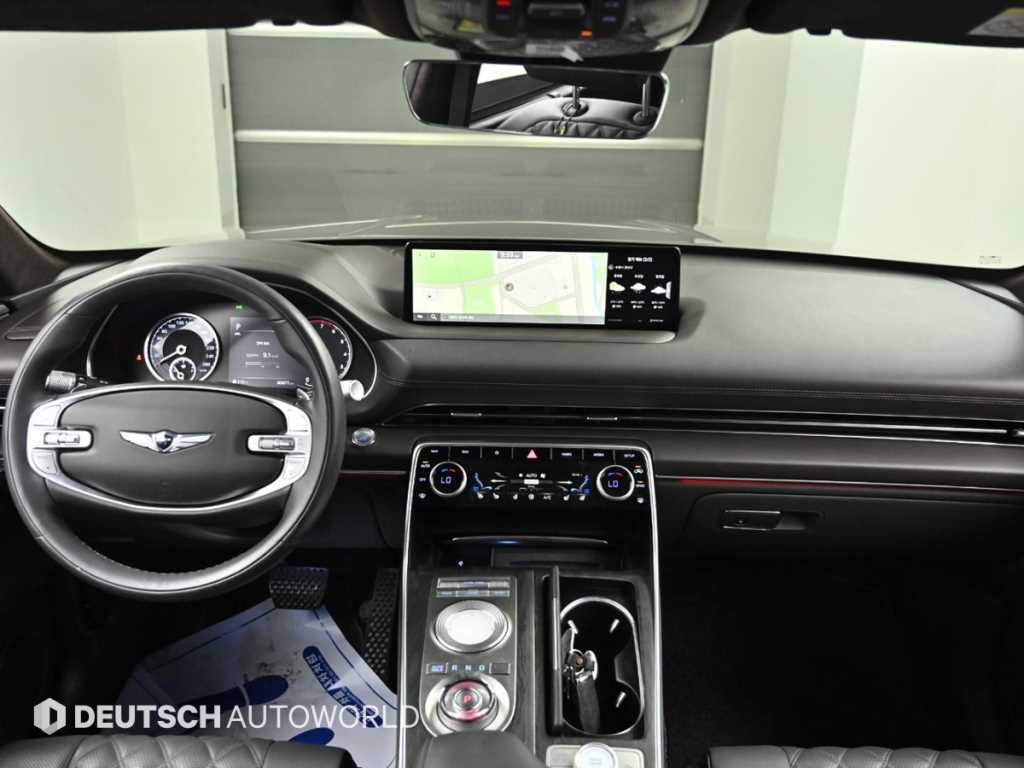 Genesis GV80 — photo 07