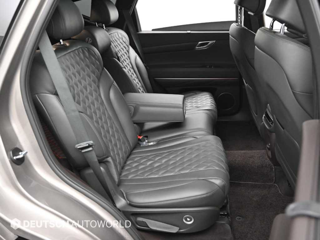 Genesis GV80 — photo 12
