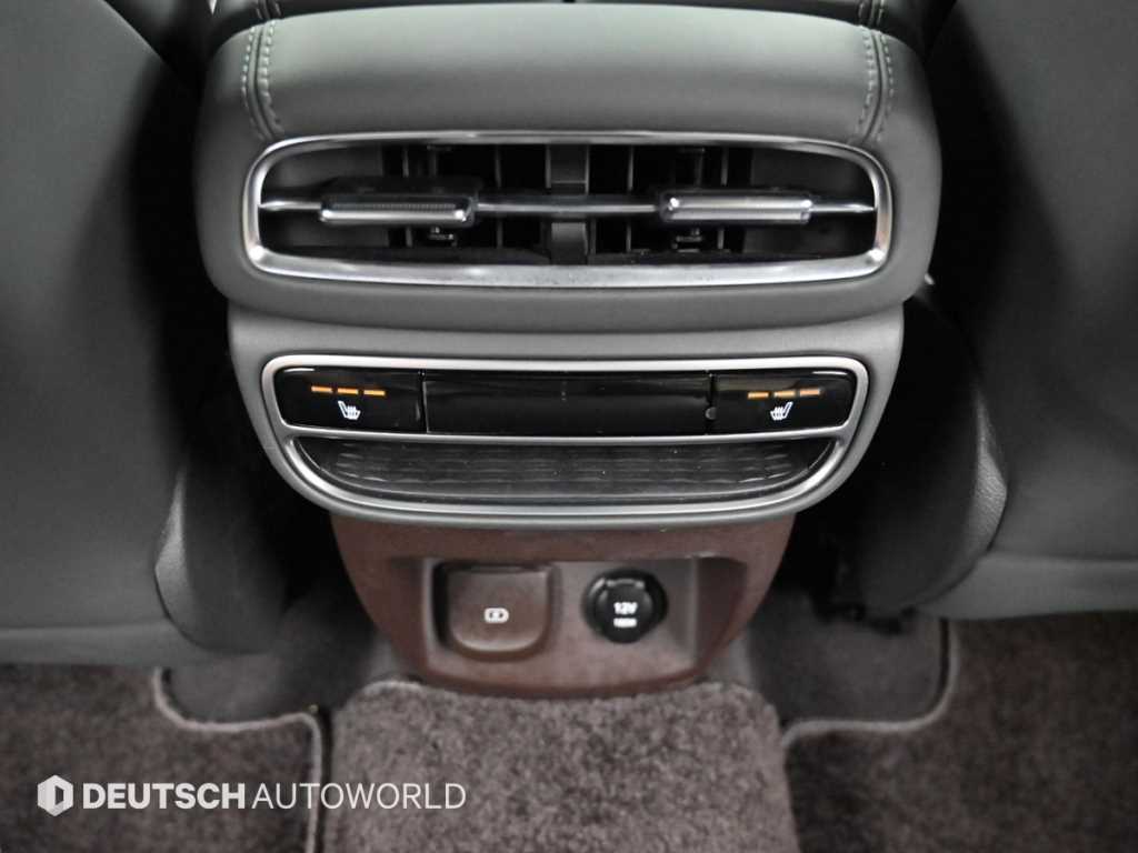 Genesis GV80 — photo 16
