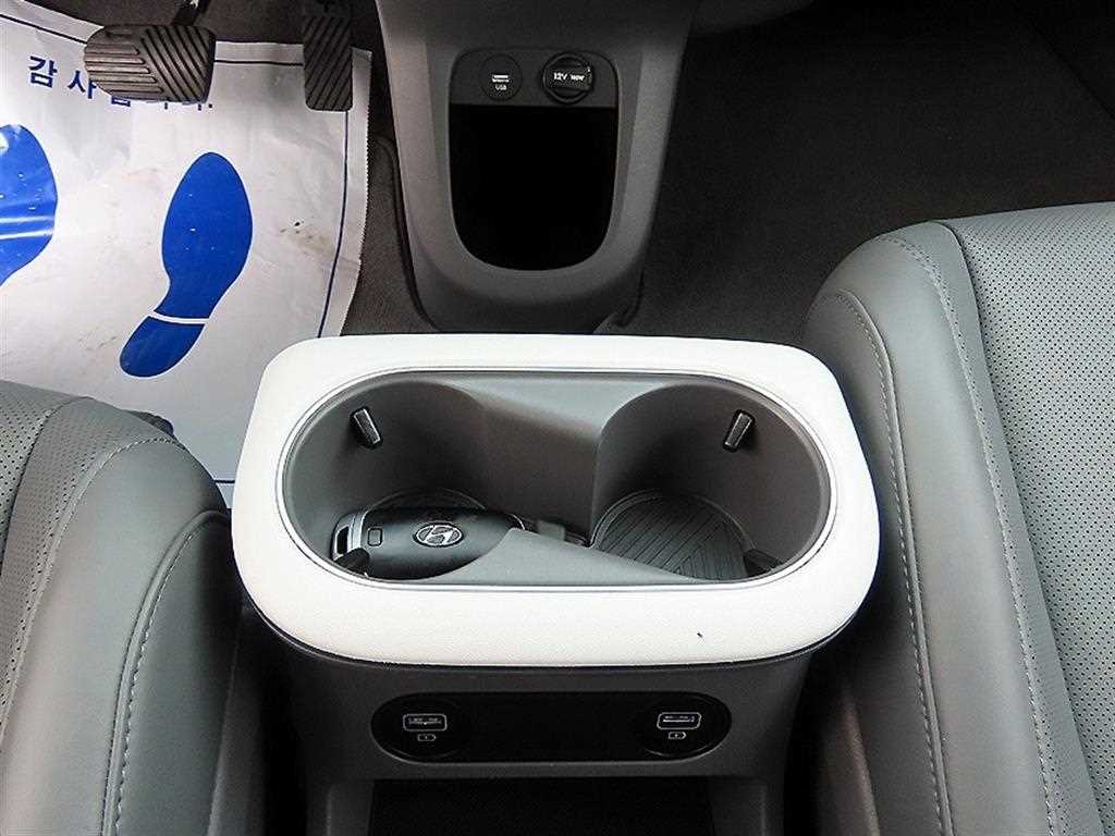 Hyundai Ioniq5 — photo 12