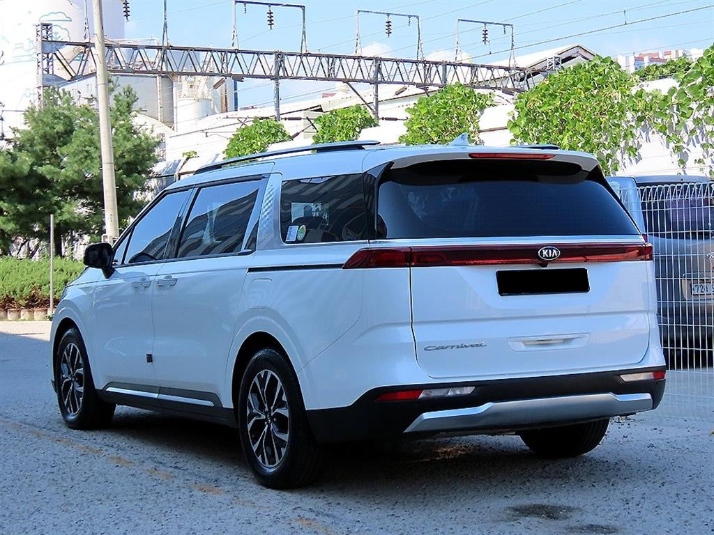 Kia Carnival — photo 03