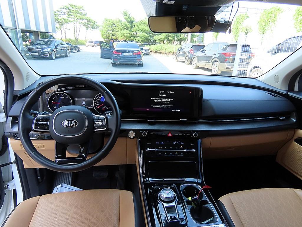 Kia Carnival — photo 07