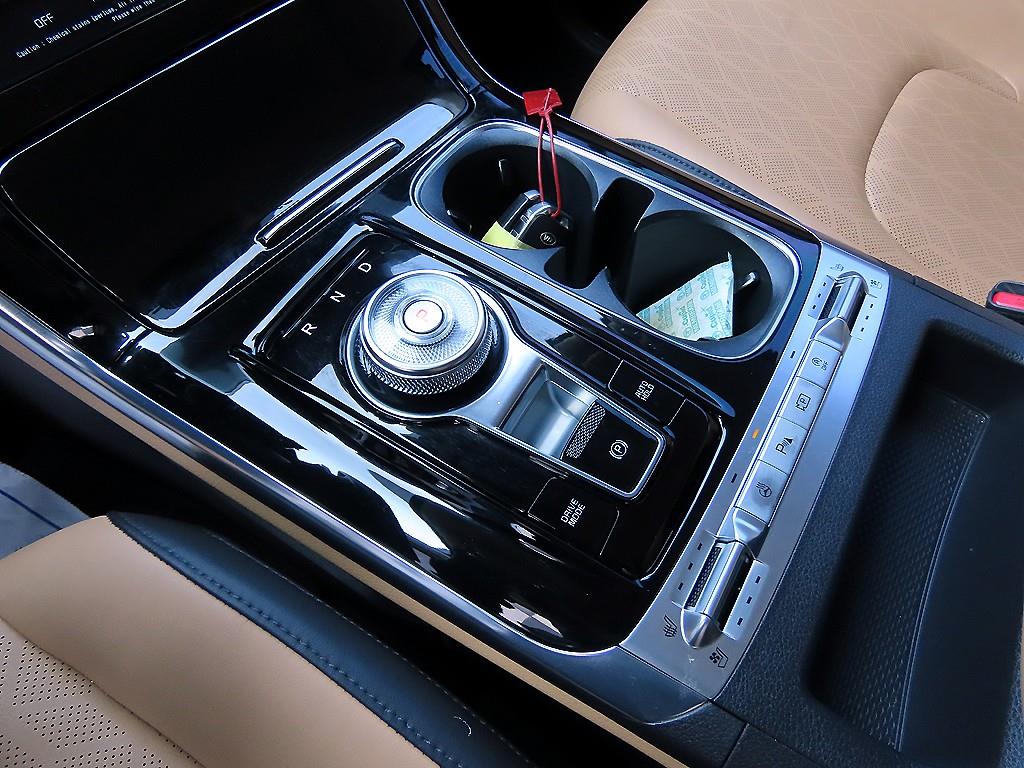 Kia Carnival — photo 10
