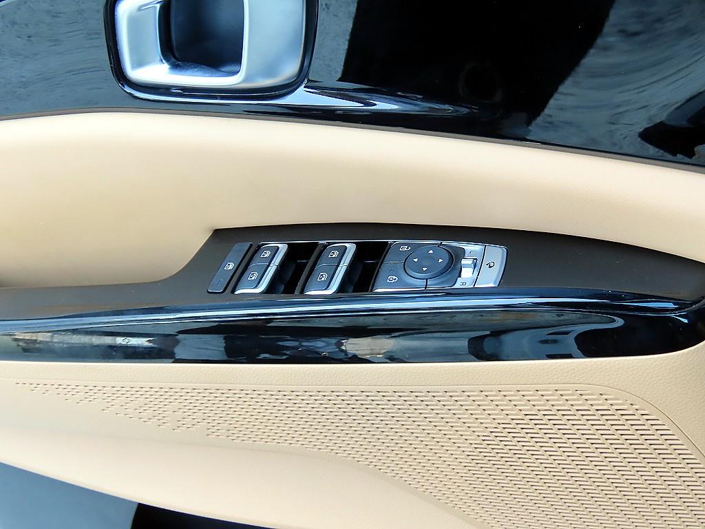 Kia Carnival — photo 11