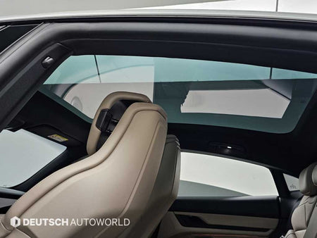 Porsche Taycan — photo 18