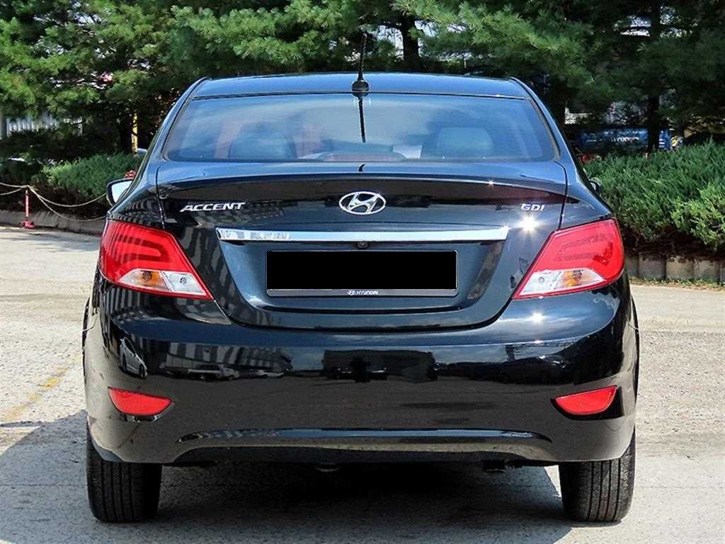 Hyundai Accent — photo 04