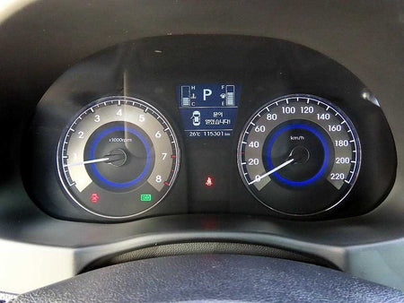 Hyundai Accent — photo 09