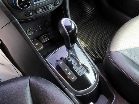 Hyundai Accent — photo 10