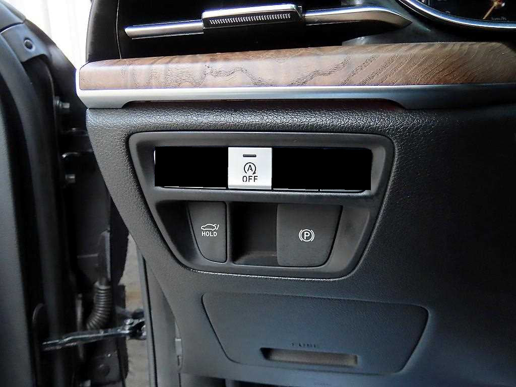 Genesis G80 — photo 13
