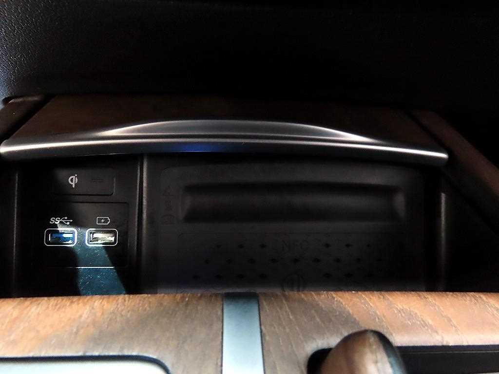 Genesis G80 — photo 15