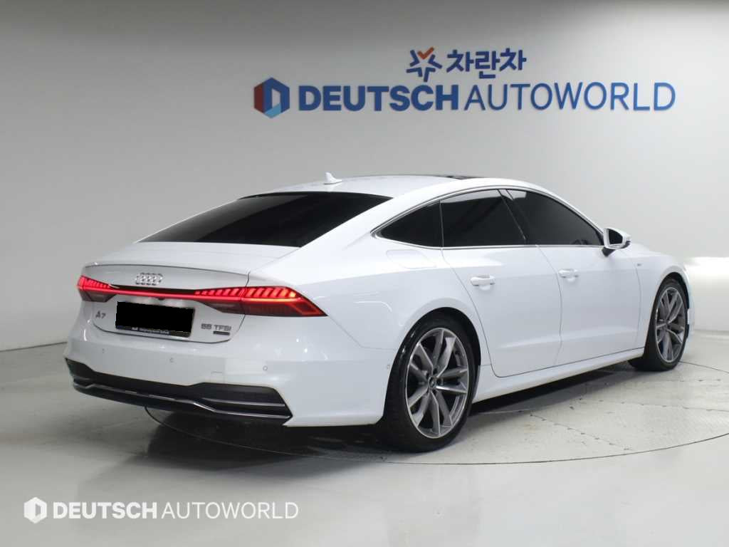 Audi A7 — photo 02