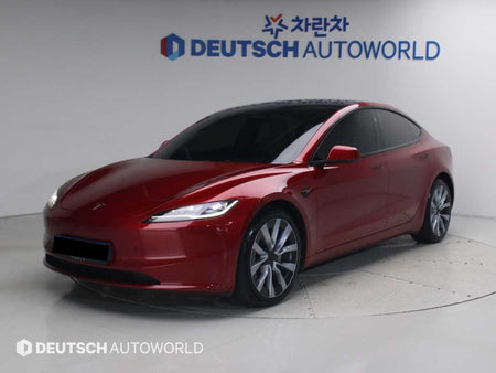 Tesla Model 3 — photo 01