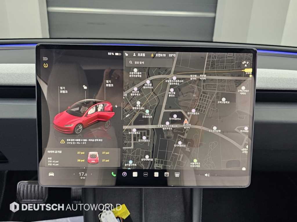 Tesla Model 3 — photo 14