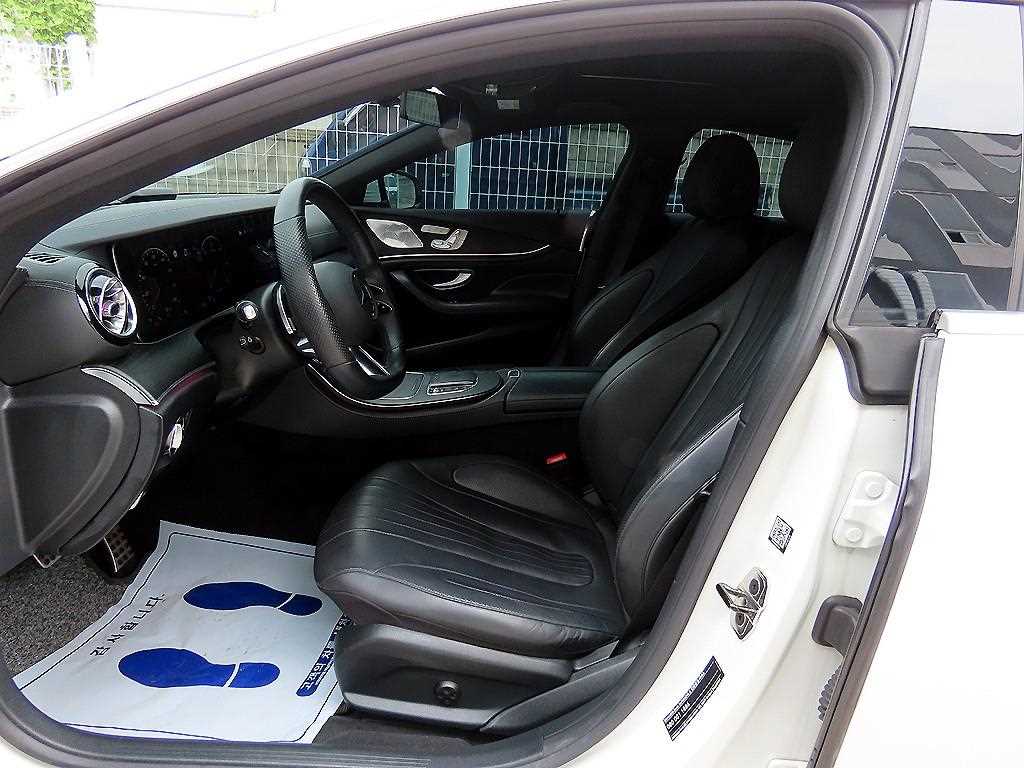 Mercedes-Benz CLS-Class — photo 05