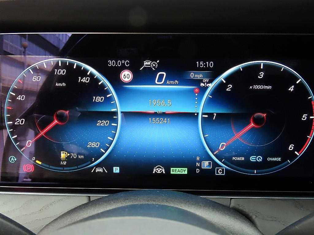 Mercedes-Benz CLS-Class — photo 09