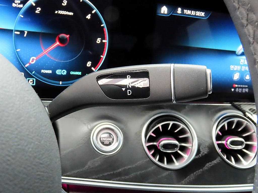 Mercedes-Benz CLS-Class — photo 11