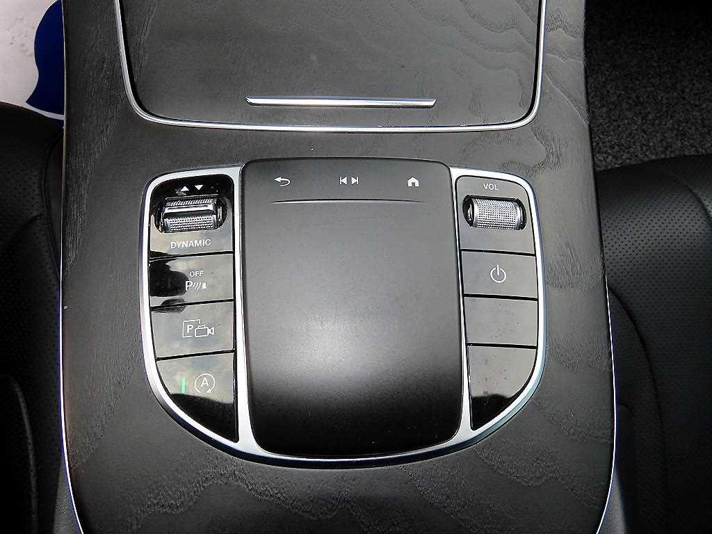 Mercedes-Benz CLS-Class — photo 13