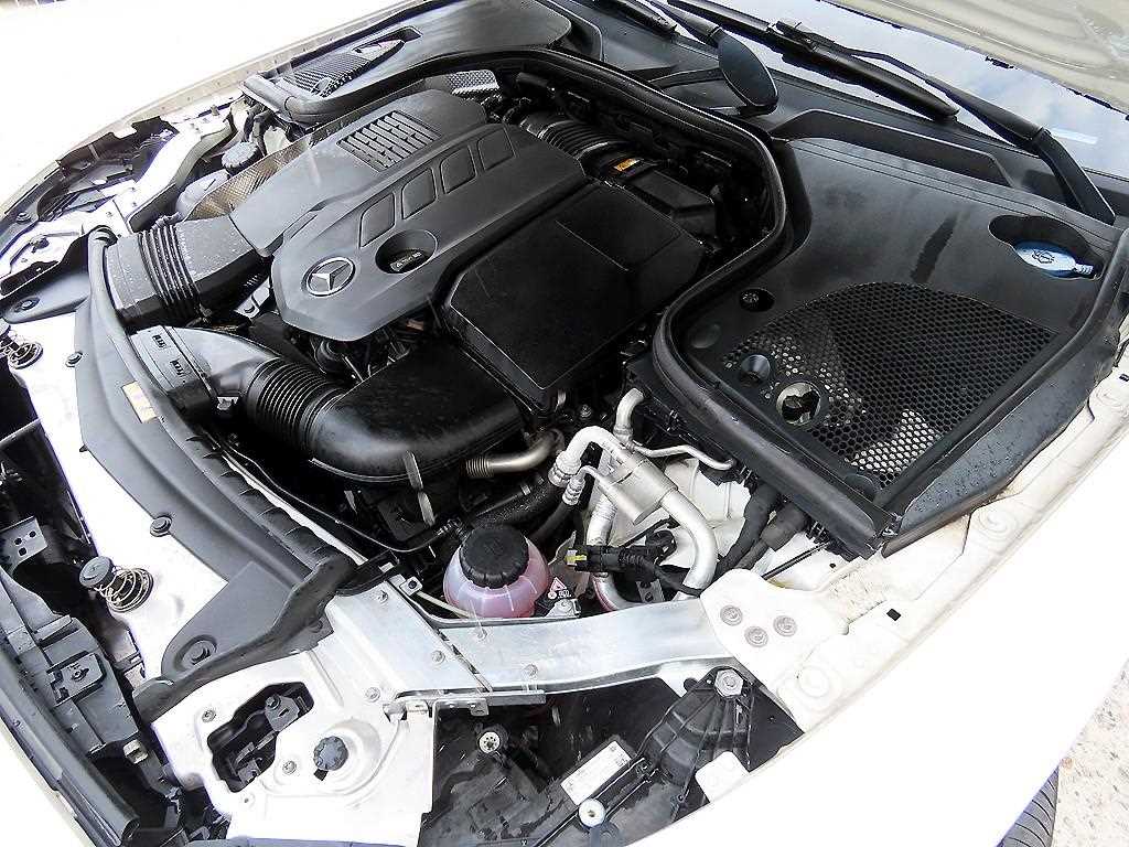 Mercedes-Benz CLS-Class — photo 19