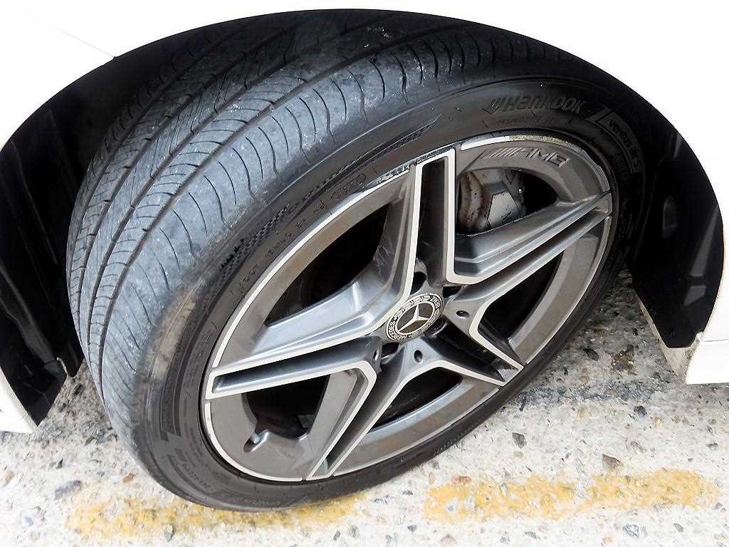 Mercedes-Benz CLS-Class — photo 20