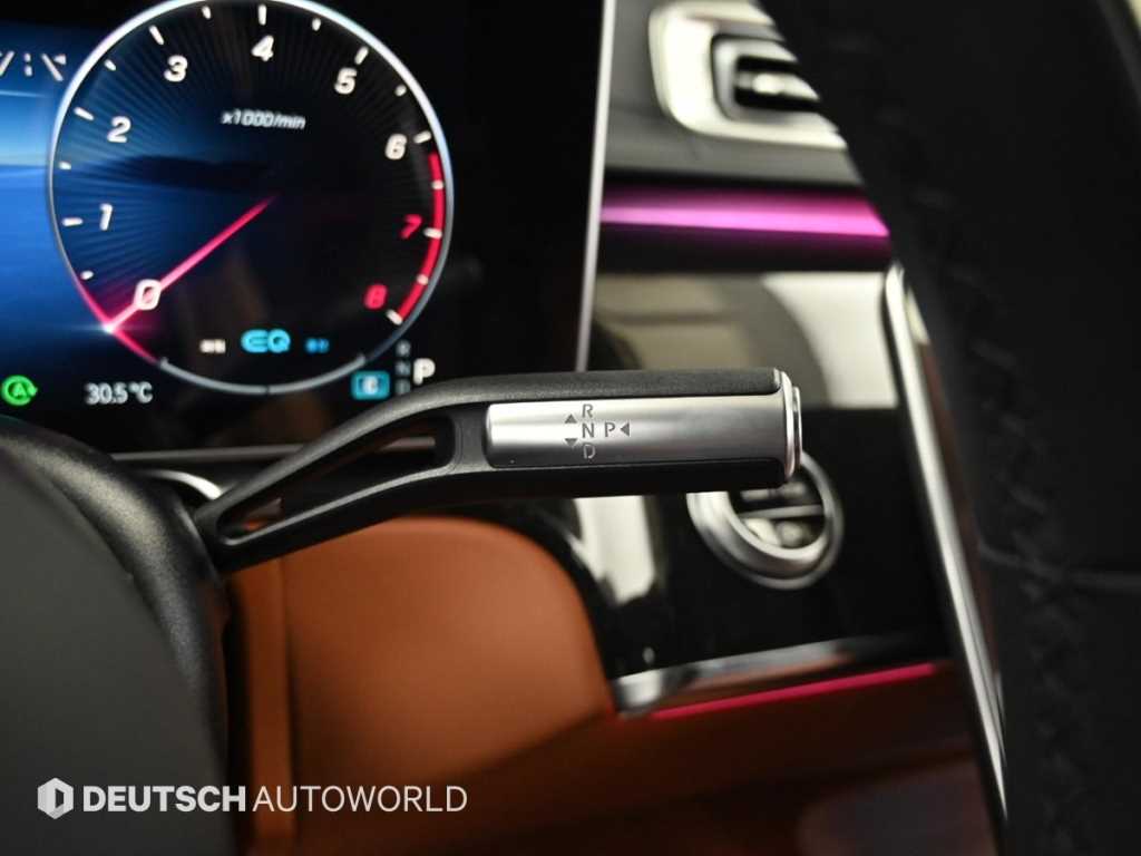 Mercedes-Benz S-Class — photo 09