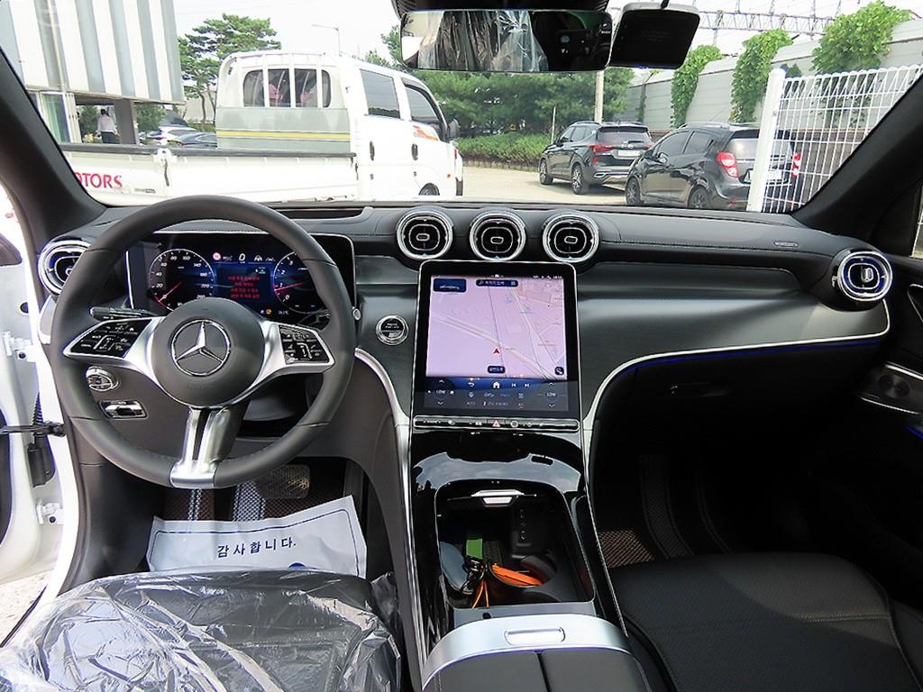 Mercedes-Benz GLC-Class — photo 07