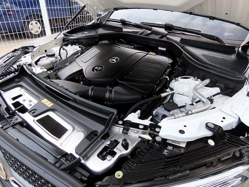 Mercedes-Benz GLC-Class — photo 19