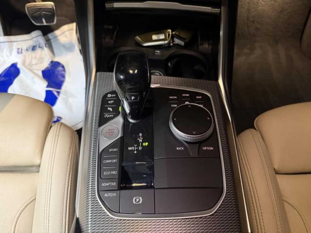BMW 3-Series — photo 13