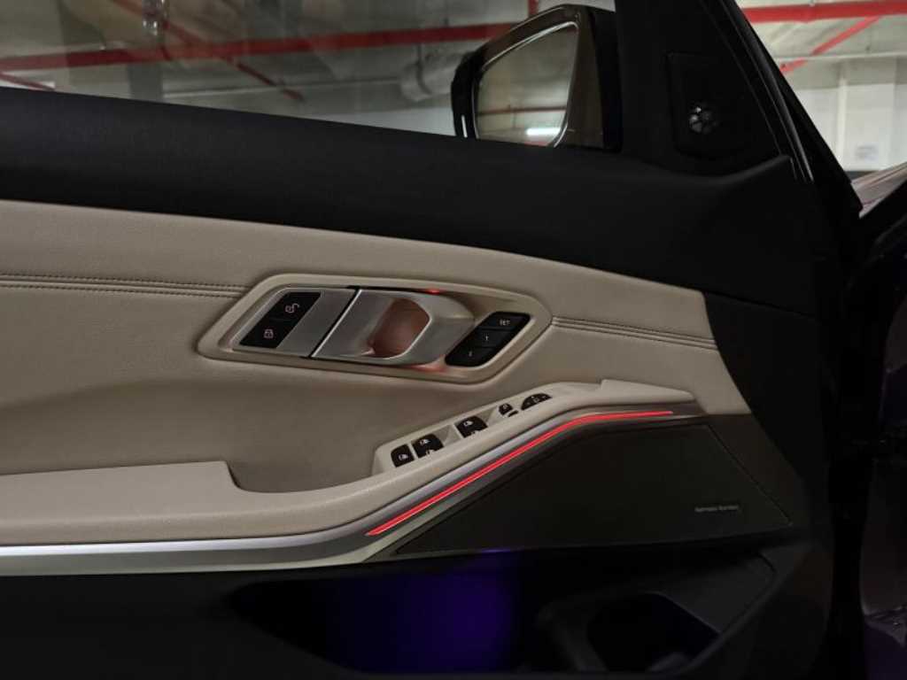 BMW 3-Series — photo 15