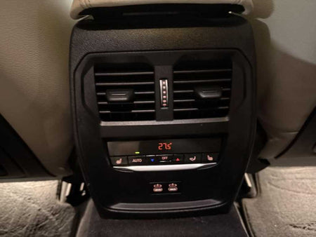 BMW 3-Series — photo 16