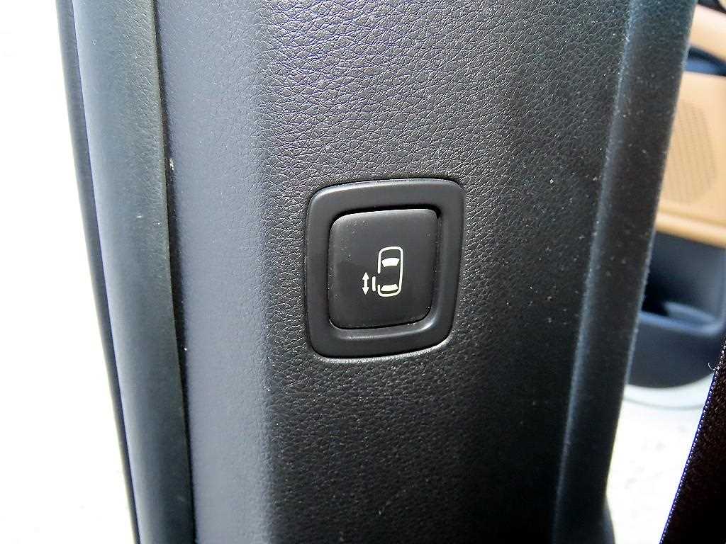 Kia Carnival — photo 17