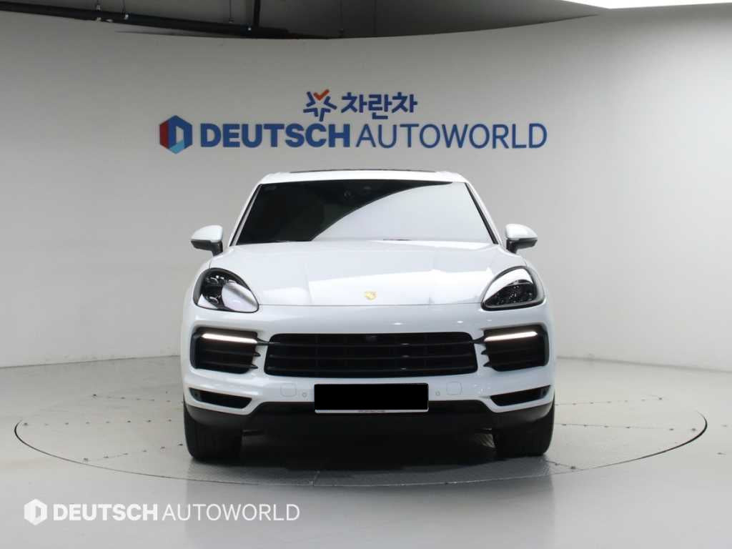 Porsche Cayenne — photo 03