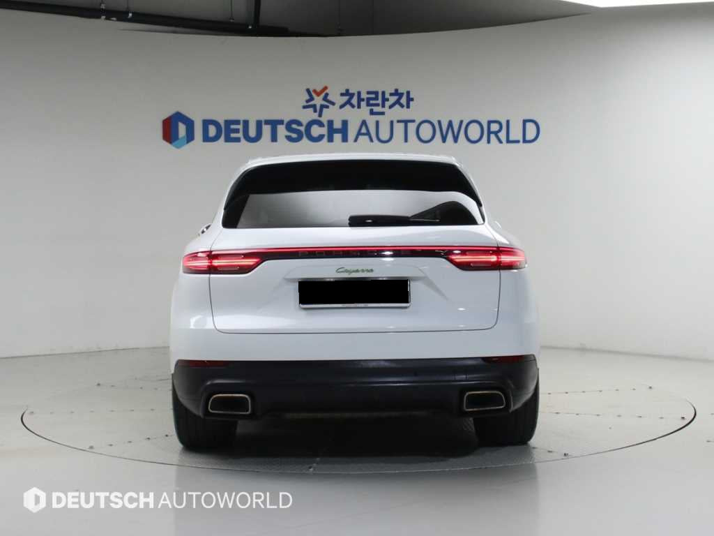 Porsche Cayenne — photo 04