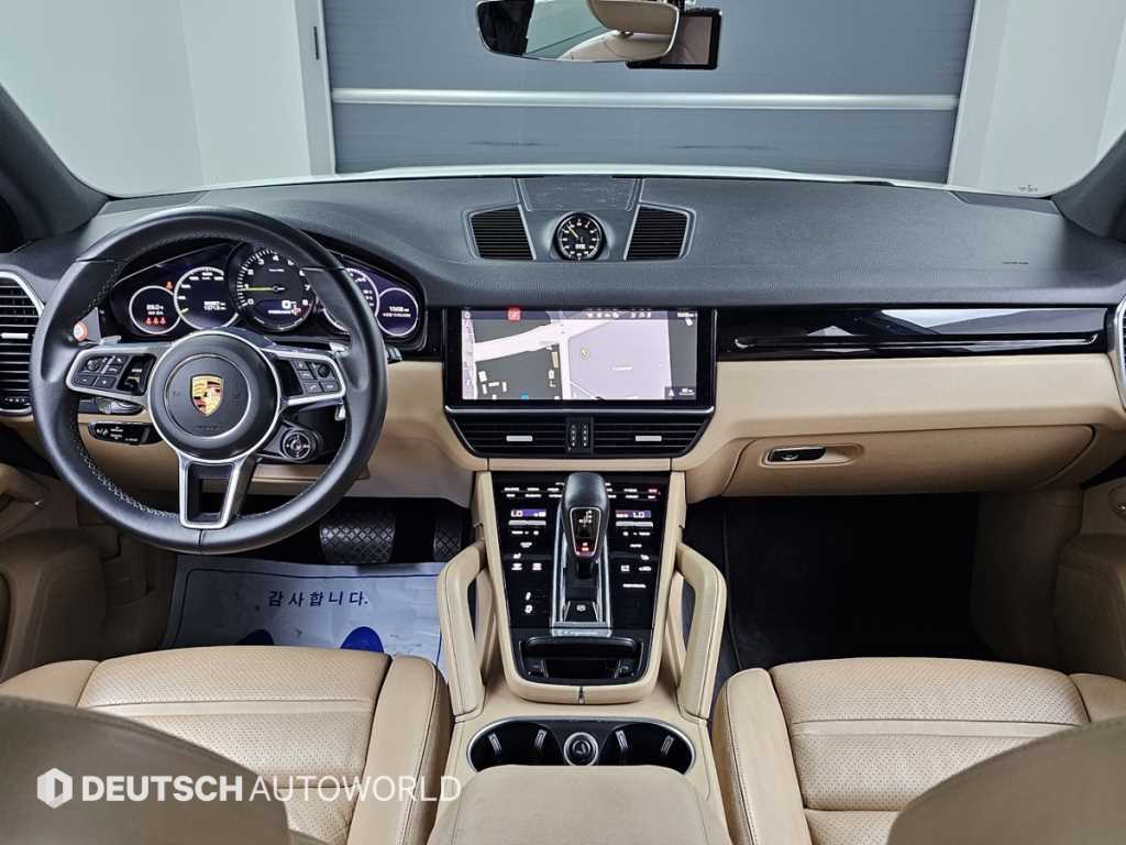 Porsche Cayenne — photo 07