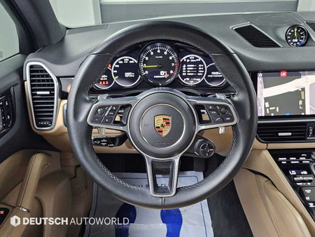 Porsche Cayenne — photo 13