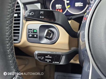 Porsche Cayenne — photo 17