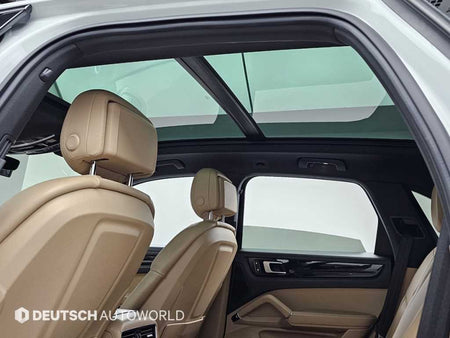Porsche Cayenne — photo 18