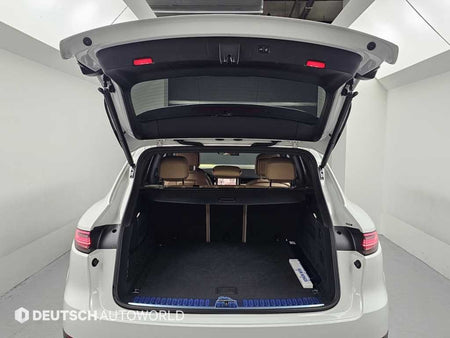 Porsche Cayenne — photo 19