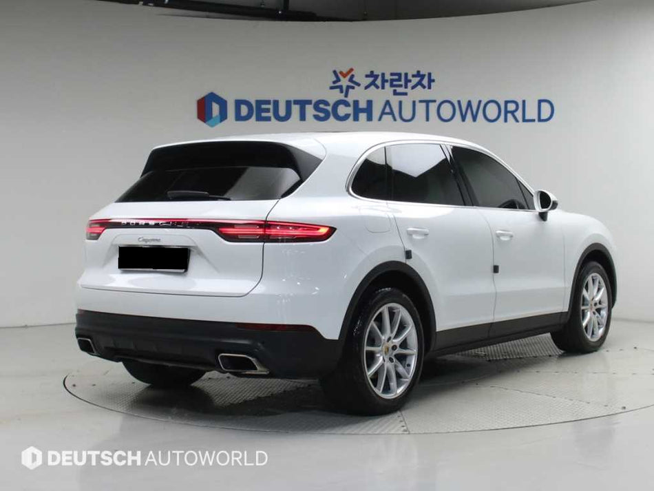 Porsche Cayenne — photo 02