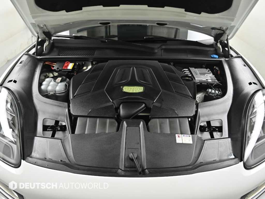 Porsche Cayenne — photo 06