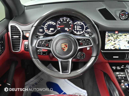 Porsche Cayenne — photo 13