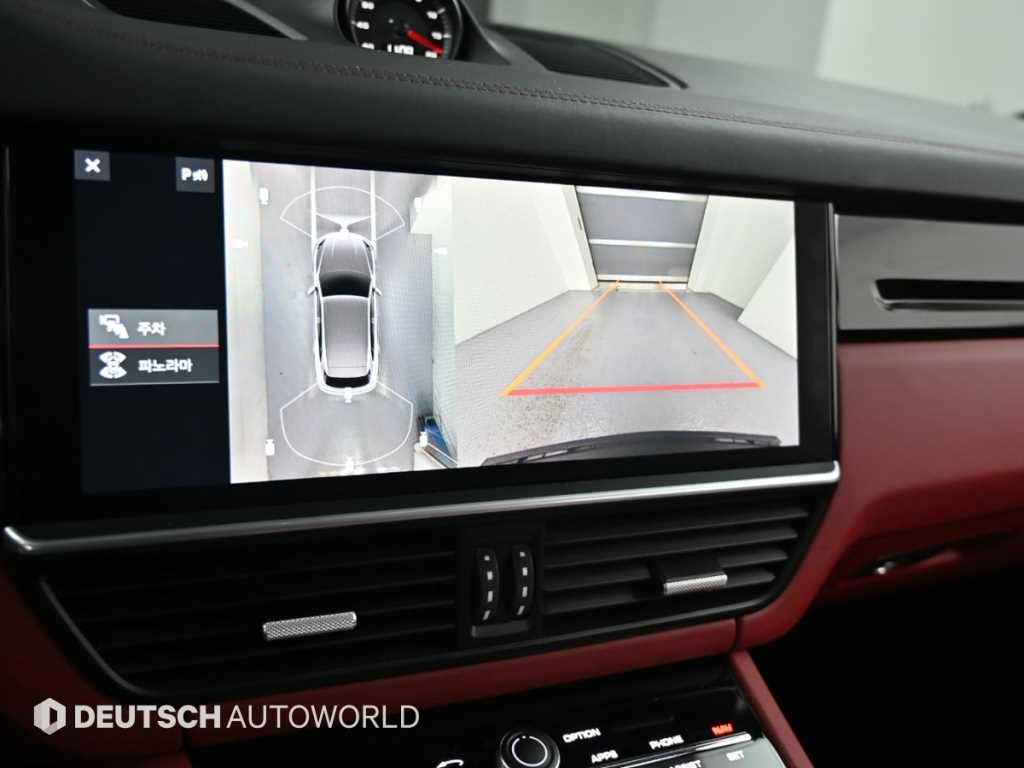 Porsche Cayenne — photo 15
