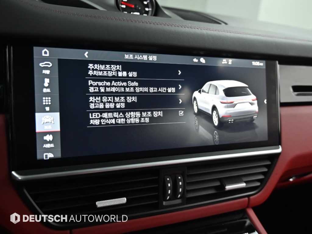 Porsche Cayenne — photo 17